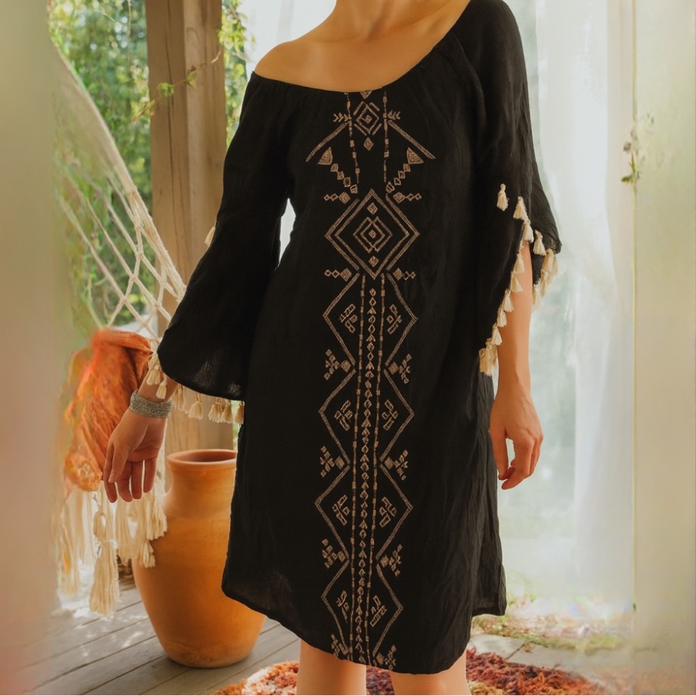 Shoreline Black White Boho Tassel Embroidered Shift Midi Festival Dress